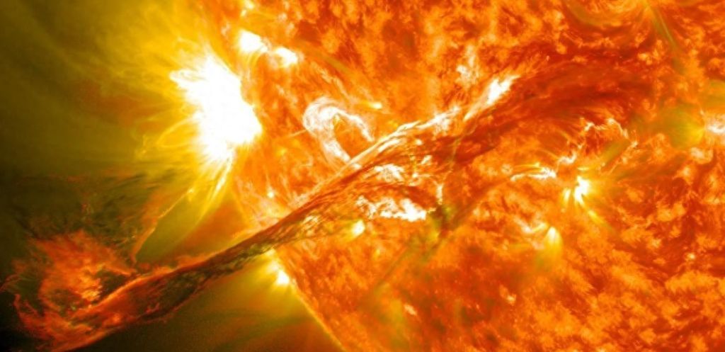 太阳是我们地球的恒星，也是地球上一切物质的起源