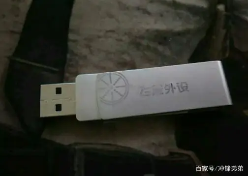 绝地求生科技 冲锋弟弟，一个菜却不敢承认的家伙！
