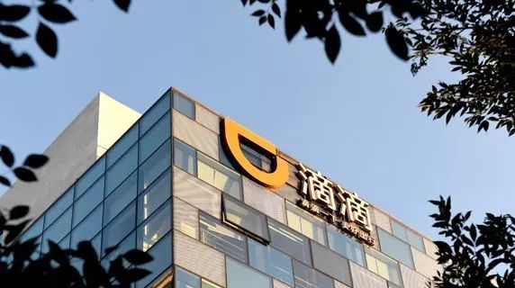早报：XR二代可能被命名为XE；HTC工程师为主力